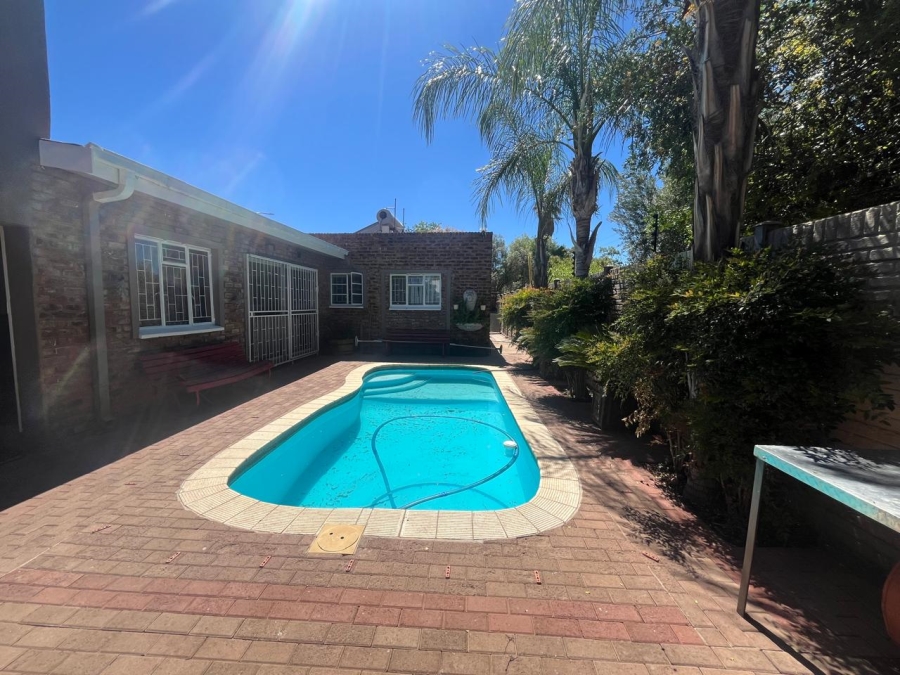 5 Bedroom Property for Sale in Blydeville Northern Cape